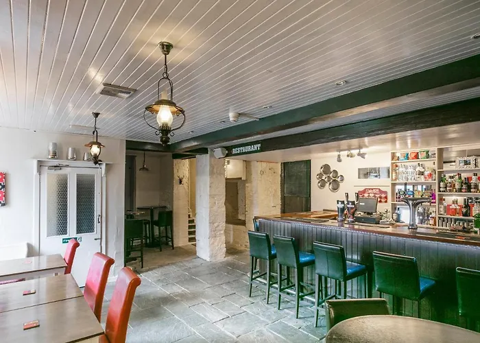 Oyo Lochinvar Glasgow