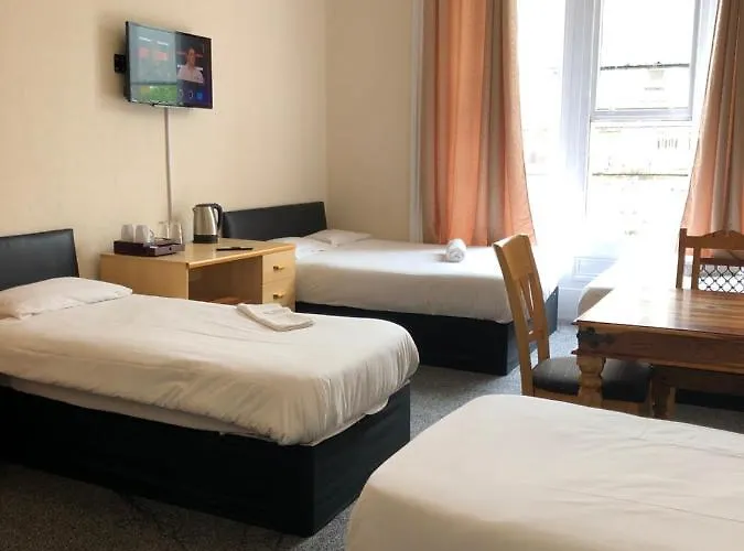 Bed & Breakfast Renfrew At Centre *