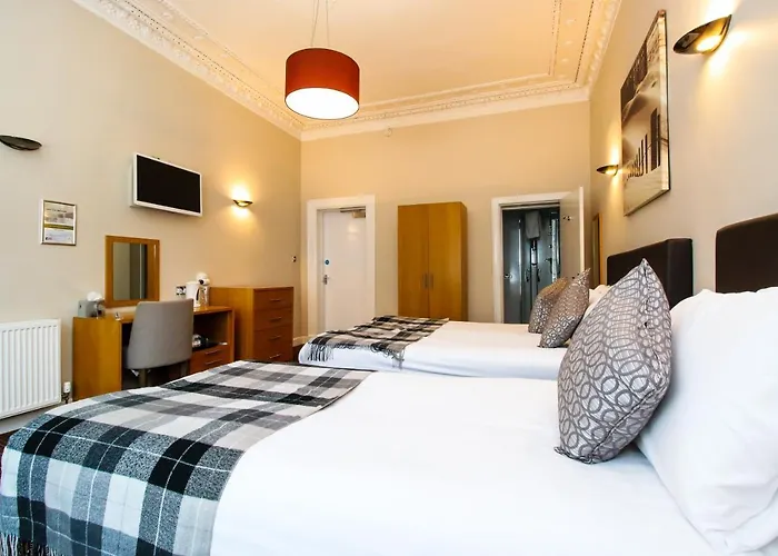 Kelvingrove - Sauchiehall St 3*