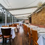 Hotel Oyo The Ivory Glasgow