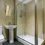 Oyo The Ivory 2* Glasgow