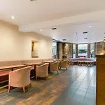 Hotel Oyo The Ivory 2*