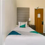 Oyo The Ivory 2* Glasgow