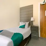 Oyo The Ivory 2* Glasgow