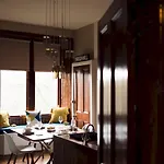 Beautiful, Traditional 2 Bed Flat W Free Parking - Pass The Keys グラスゴー