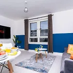 Appartement Cheerful 2 Bedroom Homely Apartment, Sleeps 4 Guest Comfy, 1x Double Bed, 2x Single Beds, Free Parking, Free Wifi, Suitable For Business, Leisure Guest, Contractors, Qe Hospital, Glasgow, Near Airport & Centre, Perfect For Common Wealth Games 20 *