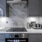 Stunning 1 Bed Merchant With Parking Appartement *
