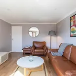 Stunning 1 Bed Merchant With Parking *