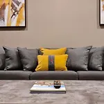Metro 4*
