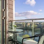 Luxury Riverview Centre