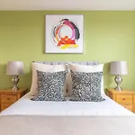 דירה Secc Hydro Executive 7