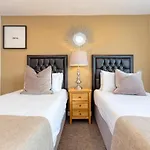 Secc Hydro Executive 7 דירה