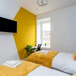 דירה Cheerful 2 Bedroom Homely Apartment, Sleeps 4 Guest Comfy, 3x Double Bed, Parking, Free Wifi, Suitable For Business, Leisure Guest,glasgow, West End, Near Centre, Perfect For Common Wealth Games 2026