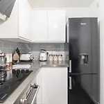 Luxury Flat In The Heart Of The Westend