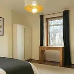 Lejlighed Large 3 Bed West End Free Parking & Electric Vehicle Point Glasgow