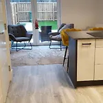 Σπίτι διακοπών Executive Triplex House, 3 Bedroom 3 Bathrooms 1 Living Kitchen - Huge Terrace For Master Bedroom - Private E Parking Lez Congestion Zone Free - Garden - 5 Mins Drive To Centre Station Γλασκώβη