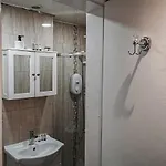 3 Bed In The Heart Of Westend Of Διαμέρισμα