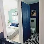 Beautiful 2bed House With Garden, Walking Distance To Town - Free Parking * Glasgow