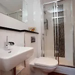 The Spires Serviced דירה *