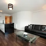 The Spires Serviced * גלאזגו