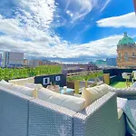 Two Bedroom Penthouse Appartement *
