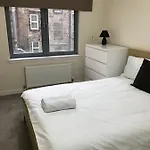 Апартаменты Apex Fox Street With Free Parking