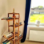 Homely Three Bed In בית נופש *