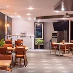 Novotel Centre Hotel