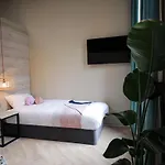 Revolver Hotel Glasgow