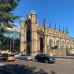 Lovely 1-bed In Merchant Glasgow