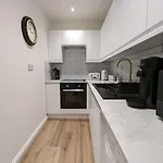 The Escape - 5* In The Heart Of Glasgow! *