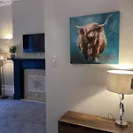 Traditional 5 Bedroom Centre דירה גלאזגו