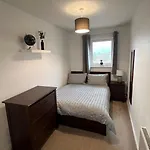 Modern 2 Bedroom Flat Near Centre Apartman Glasgow