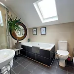 Apartament 3-bed Bonny Flat - West End Centre