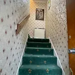 West End Hidden Gem - Modern 2-bedroom With Residents Patio Lägenhet *