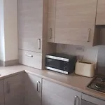 City, Celtic Park & Emirates Stadium Apartment, For Families Or Age Over 23 Appartamento Glasgow