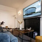 Finnieston 1-bed - Walk To Hydro & Bars - Sleeps 2 דירה