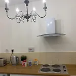 Inviting 1-bed In Merchant City Glasgow