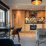 View - A Stunning 2 Bed * 글라스고
