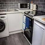 Modern Bright In South Apartman
