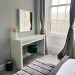 Appartamento Premium 2br Flat In The Centre *