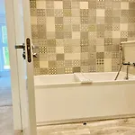 Executive Triplex House, 3 Bedroom 3 Bathrooms 1 Living Kitchen - Huge Terrace For Master Bedroom - Private E Parking Lez Congestion Zone Free - Garden - 5 Mins Drive To Centre Station Σπίτι διακοπών *