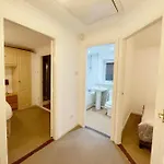 Cozy Nights Svp Detached House