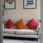 4 Bedrooms Homely House - Sleeps 6 Comfortably With 6 Double Beds,glasgow, Free Street Parking, Business Travellers, Contractors, & Holiday-goers, Near Major Transport Links In & Centre, Perfect For Common Wealth Games 2026 Daire Glasgow