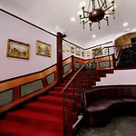 Hotel Alexander Thomson 3*