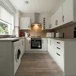 2 Bdr House By Caledonia Luxe Short Lets & Serviced