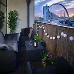 Glasgow, Finnieston Luxury 2 Bed With Parking, E-check In, Hi-fi Appartement *