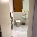 Spacious Queen Bed Centre Penthouse With Balcony - Homeshare - Live In Host * Glasgow