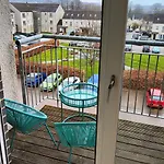 La Casita, Your Away From - Free Parking דירה