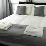 No 54 - New & Delightful 3 Bed House In East Kilbride * Glasgow
